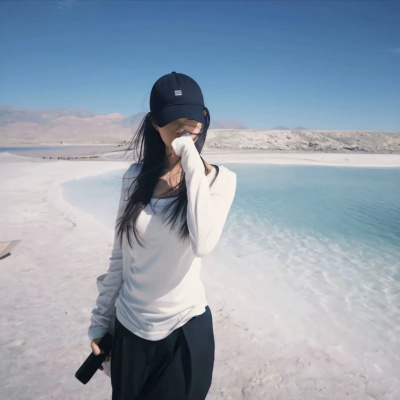 ins小众气质女头| 细腻质感,自带故事感 女生头像 第9张 ins小众气质女头| 细腻质感,自带故事感 女生头像 第9张