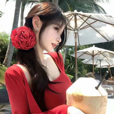 红色系高级女生头像:颜值在线,质感拉满 女生头像 第1张 红色系高级女生头像:颜值在线,质感拉满 女生头像 第1张