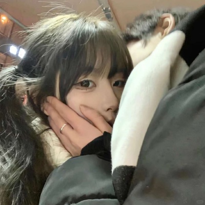 可爱双人超甜真人情头推荐｜甜到心巴 情侣头像 第1张