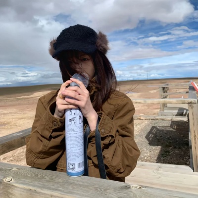 氛围感拉满的自由感女头,随性洒脱超绝 女生头像 第4张 氛围感拉满的自由感女头,随性洒脱超绝 女生头像 第4张
