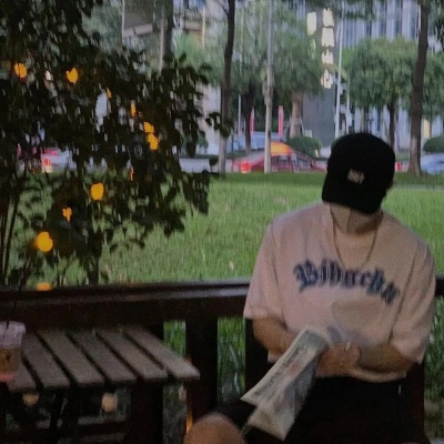 ins高级男生头像推荐|巨好看质感款,轻松拿捏男神感 男生头像 第8张 ins高级男生头像推荐|巨好看质感款,轻松拿捏男神感 男生头像 第8张