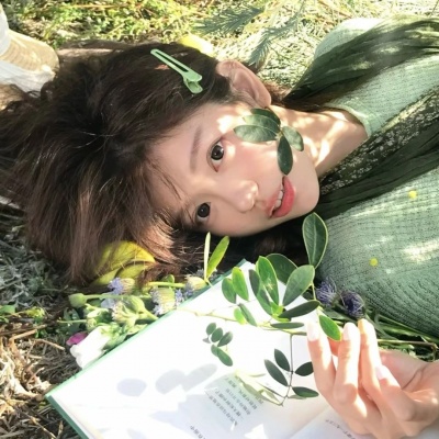 头像女绿色系清新:森系治愈风,温柔显白不撞款 女生头像 第9张 头像女绿色系清新:森系治愈风,温柔显白不撞款 女生头像 第9张