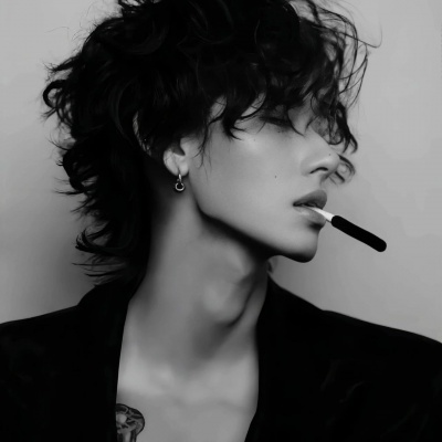 宝藏微信小众男头来袭,高级感拉满不撞款 男生头像 第2张 宝藏微信小众男头来袭,高级感拉满不撞款 男生头像 第2张