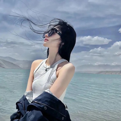 绝美清冷氛围感女头来袭,唯美疏离感直接拉满 女生头像 第6张 绝美清冷氛围感女头来袭,唯美疏离感直接拉满 女生头像 第6张