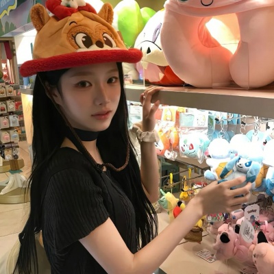 绝美收藏!唯美治愈系气质女头,高级感溢出屏幕 女生头像 第9张 绝美收藏!唯美治愈系气质女头,高级感溢出屏幕 女生头像 第9张