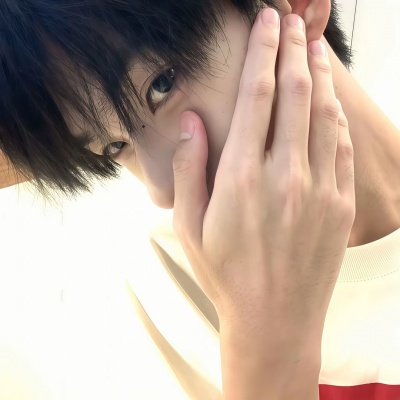 超有范儿!微信高冷帅气男头大全:告别撞头,彰显品味 男生头像 第10张 超有范儿!微信高冷帅气男头大全:告别撞头,彰显品味 男生头像 第10张