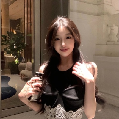 Ins贵气千金女头推荐,大小姐氛围感拉满 女生头像 第3张 Ins贵气千金女头推荐,大小姐氛围感拉满 女生头像 第3张