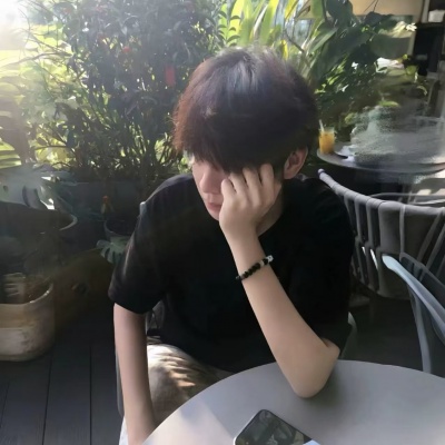单人情头一左一右高清无水印,小众不撞款超耐看 情侣头像 第6张 单人情头一左一右高清无水印,小众不撞款超耐看 情侣头像 第6张