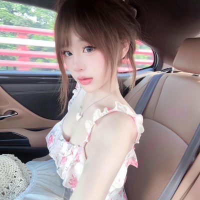 氛围感拉满的高级感车窗女头,每一张都美炸 女生头像 第1张 氛围感拉满的高级感车窗女头,每一张都美炸 女生头像 第1张