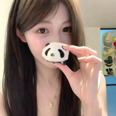 萌化啦!拿玩偶女生头像来袭,元气少女感爆棚 女生头像 第5张 萌化啦!拿玩偶女生头像来袭,元气少女感爆棚 女生头像 第5张