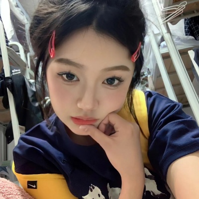 小众明媚气质女头分享｜清新治愈风，适配各种社交账号 女生头像 第3张