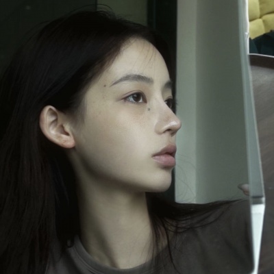 ins清冷感女头|高级氛围感拉满,自带疏离破碎感 女生头像 第9张 ins清冷感女头|高级氛围感拉满,自带疏离破碎感 女生头像 第9张