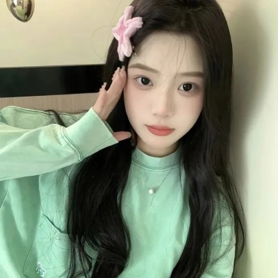 甜美酷飒全拿捏!纯欲气质多风格女头来咯 女生头像 第2张 甜美酷飒全拿捏!纯欲气质多风格女头来咯 女生头像 第2张
