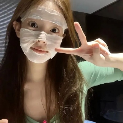 甜美酷飒全拿捏!纯欲气质多风格女头来咯 女生头像 第4张 甜美酷飒全拿捏!纯欲气质多风格女头来咯 女生头像 第4张