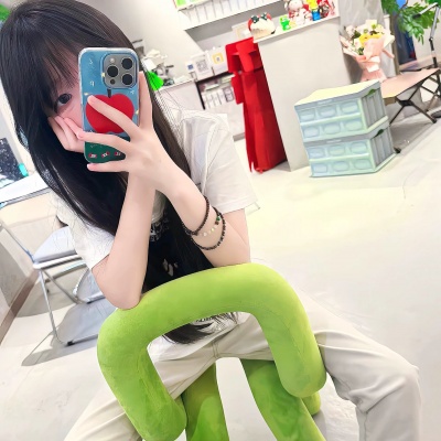 个性小众!超好看的手机挡脸全身女生头像来啦 女生头像 第3张 个性小众!超好看的手机挡脸全身女生头像来啦 女生头像 第3张