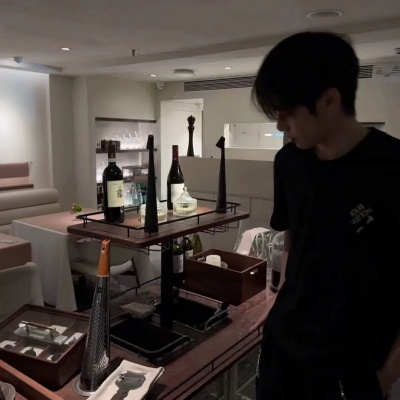 私藏ins高级小众男生头像|高级感拉满的帅气款 男生头像 第10张 私藏ins高级小众男生头像|高级感拉满的帅气款 男生头像 第10张