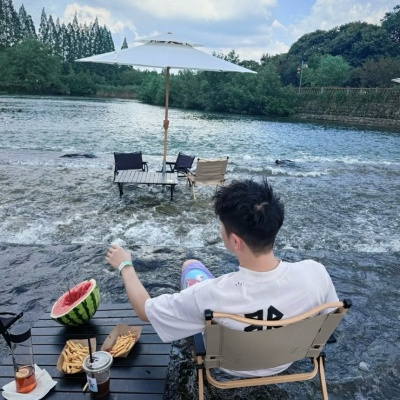 潮流感拉满的ins风一男一女情侣头像来啦 情侣头像 第9张 潮流感拉满的ins风一男一女情侣头像来啦 情侣头像 第9张
