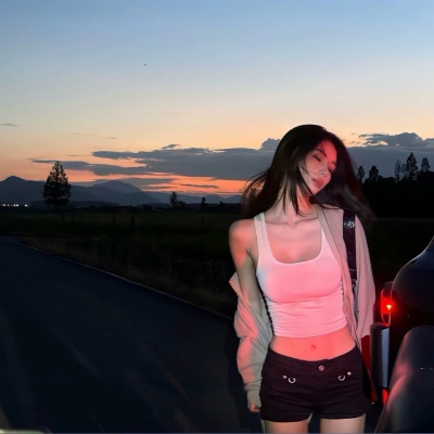 爆款来袭!小众高级感ins女头精选 女生头像 第9张 爆款来袭!小众高级感ins女头精选 女生头像 第9张