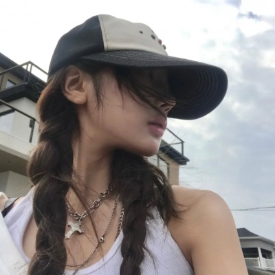 2025新款小众款独特风格气质ins女生头像精选