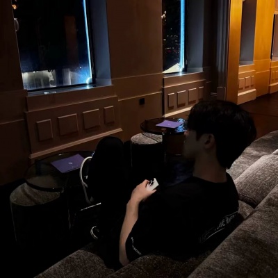 私藏ins高级小众男生头像|高级感拉满的帅气款 男生头像 第9张 私藏ins高级小众男生头像|高级感拉满的帅气款 男生头像 第9张