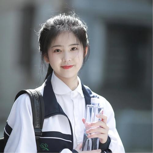100张青春校园风女生头像大集合，甜到心坎啦！ 女生头像 第26张