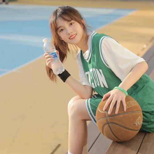 100张青春校园风女生头像大集合，甜到心坎啦！ 女生头像 第70张