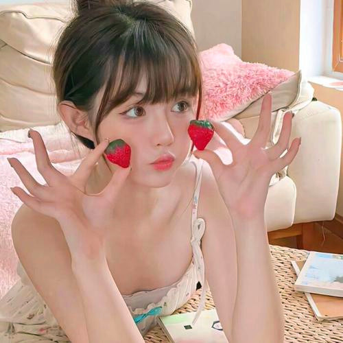 【高清合集】100张美女QQ头像图片免费下载！ins风 / 甜美 / 御姐多种风格合集 女生头像 第44张