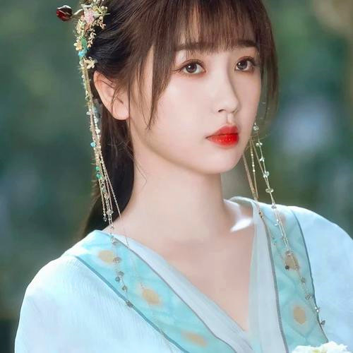 【高清合集】100张美女QQ头像图片免费下载！ins风 / 甜美 / 御姐多种风格合集 女生头像 第58张