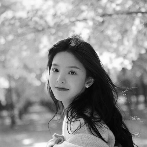 宝藏！高清美女黑白头像大合集来啦 女生头像 第12张