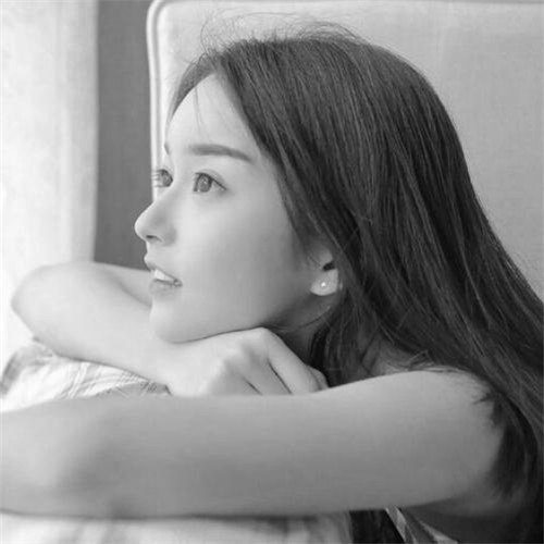 宝藏！高清美女黑白头像大合集来啦 女生头像 第9张