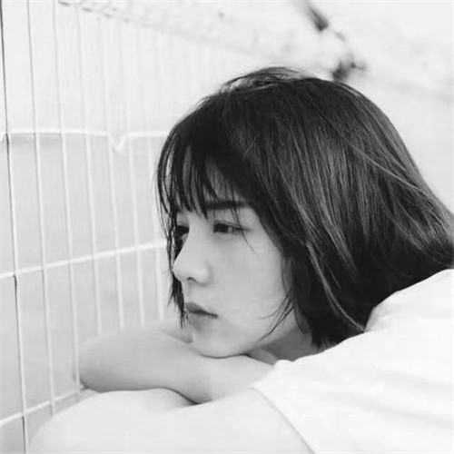 宝藏！高清美女黑白头像大合集来啦 女生头像 第5张
