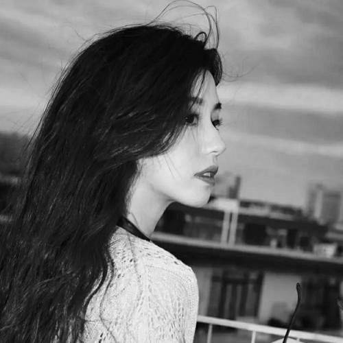 宝藏！高清美女黑白头像大合集来啦 女生头像 第23张
