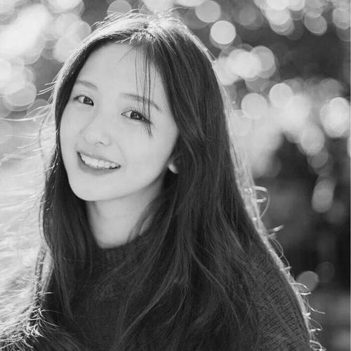 宝藏！高清美女黑白头像大合集来啦 女生头像 第20张