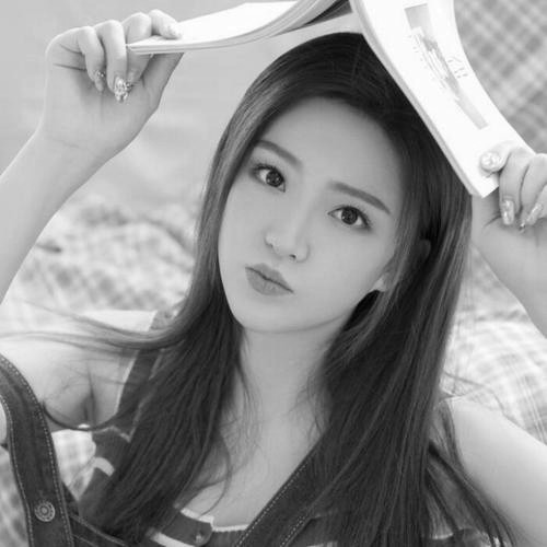 宝藏！高清美女黑白头像大合集来啦 女生头像 第16张