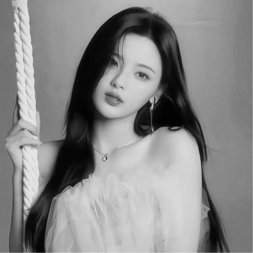 宝藏！高清美女黑白头像大合集来啦 女生头像 第29张