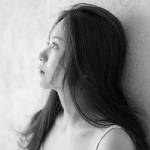 宝藏！高清美女黑白头像大合集来啦 女生头像 第61张