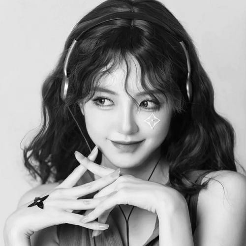 宝藏！高清美女黑白头像大合集来啦 女生头像 第90张