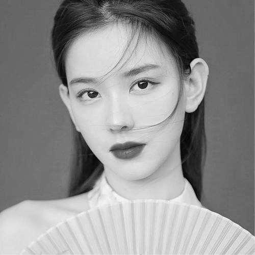 宝藏！高清美女黑白头像大合集来啦 女生头像 第92张