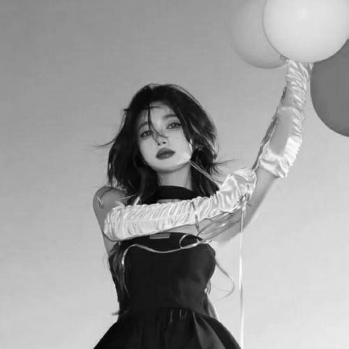 宝藏！高清美女黑白头像大合集来啦 女生头像 第96张