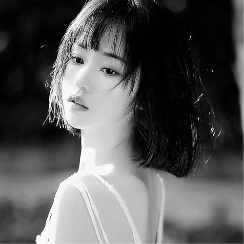 宝藏！高清美女黑白头像大合集来啦 女生头像 第98张