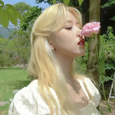 美哭！100张ins风高级质感女生头像大全 女生头像 第54张