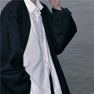 被帅晕😵‍💫 这些ins风高级质感男头像太绝啦 男生头像 第13张
