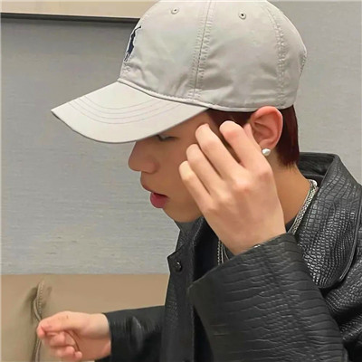 被帅晕😵‍💫 这些ins风高级质感男头像太绝啦 男生头像 第7张
