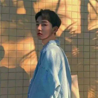 被帅晕😵‍💫 这些ins风高级质感男头像太绝啦 男生头像 第4张
