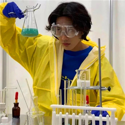 被帅晕😵‍💫 这些ins风高级质感男头像太绝啦 男生头像 第5张