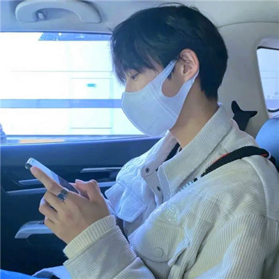被帅晕😵‍💫 这些ins风高级质感男头像太绝啦 男生头像 第19张