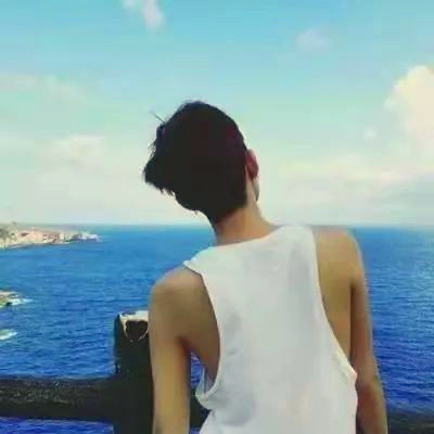 被帅晕😵‍💫 这些ins风高级质感男头像太绝啦 男生头像 第26张