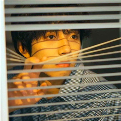 被帅晕😵‍💫 这些ins风高级质感男头像太绝啦 男生头像 第20张