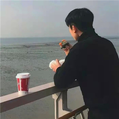 被帅晕😵‍💫 这些ins风高级质感男头像太绝啦 男生头像 第35张