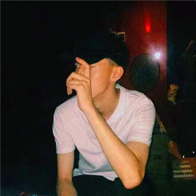 被帅晕😵‍💫 这些ins风高级质感男头像太绝啦 男生头像 第34张
